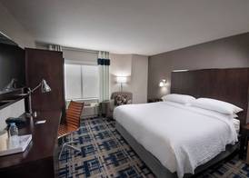 Four Points by Sheraton Charlotte - Lake Norman 5