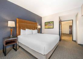 Drury Plaza Hotel Flagstaff 5