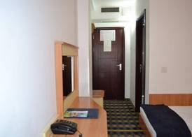 Plus Hotel 5