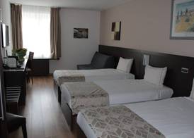 Threeland Hotel 3
