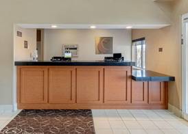 Comfort Suites Normal University area 2