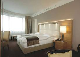 Hotel Berlin Alexanderplatz by Leonardo Hotels 4
