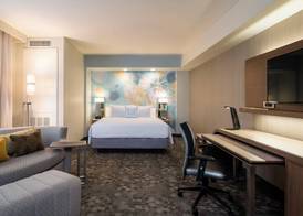 Courtyard by Marriott Calgary South 3