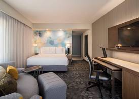 Courtyard by Marriott Calgary South 4
