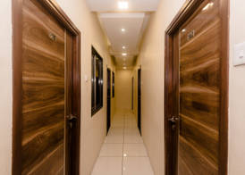 Collection O Airport Metro Andheri East 4