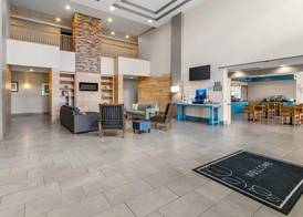 Country Inn & Suites by Radisson, Bowling Green, KY 3