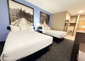 Super 8 by Wyndham Edmonton/West 3