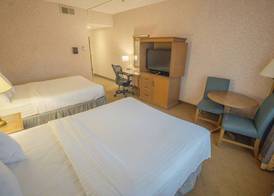 Piccadilly Inn Airport 5