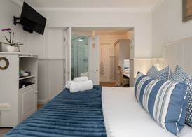 Ocean Watch Guest House 5