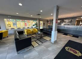 Super 8 by Wyndham Edmonton South 4