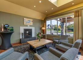 Best Western Plus Emerald Isle Hotel 2