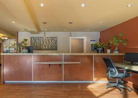 Best Western Plus Emerald Isle Hotel 4