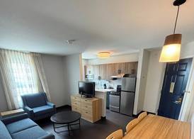 Sonesta Simply Suites Detroit Novi 5