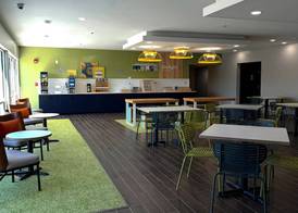 Spark by Hilton Bloomington 5