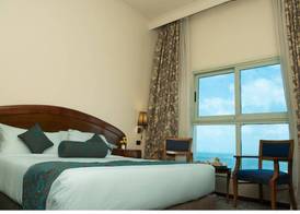 Cherry Maryski Hotel 2