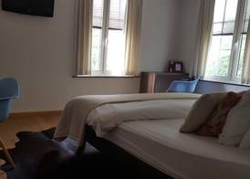 Hotel Au Nom De Dieu 4