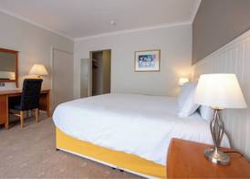 Tiverton Hotel Lounge & Venue 5