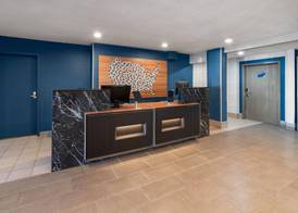 Microtel Inn & Suites by Wyndham Denver Airport 5