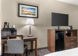 Best Western Plus Lake Dallas Inn & Suites 5