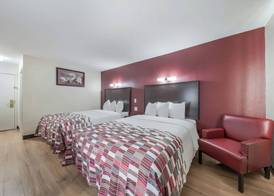 Red Roof Inn & Suites Denton 5