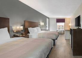 Quality Inn & Suites Live Oak I-10 Exit 283 5