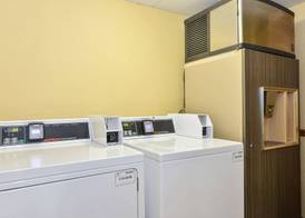 Grand Vista Richmond Airport Hotel 5
