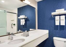 Fairfield Inn by Marriott Warren Niles 2