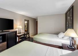 Super 8 by Wyndham Elkins 5