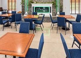 Super 8 by Wyndham Wisconsin Dells 3