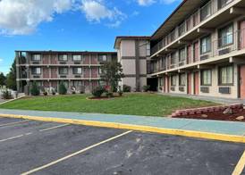 Economy Suites Springfield - I-44 2