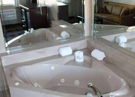 Economy Suites Springfield - I-44 5