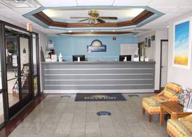 Days Inn by Wyndham Franklin 2