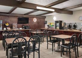 Howard Johnson by Wyndham Appleton 3
