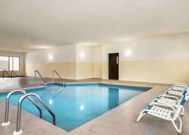 Howard Johnson by Wyndham Appleton 5