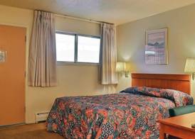 Skyline Motor Inn 5