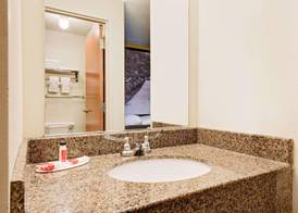 Super 8 by Wyndham Allentown 4
