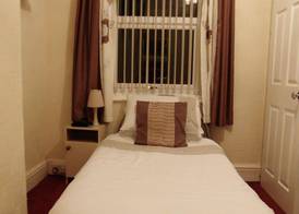 Oakwell Guest House 5