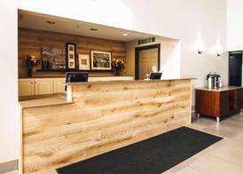 Country Inn & Suites by Radisson, Stockton, IL 3