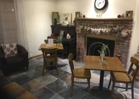 Deri-Down Guest House 3