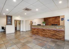 Best Western Crossroads Inn 2