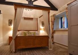 The Moon Inn at Stoney Middleton 5