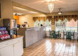 Econo Lodge Lake City-North 2
