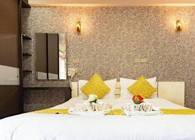 Gold Airport Suites 5