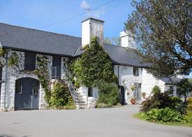 Dolgun Uchaf Historic Guesthouse and Cottages with Boutique Bedrooms In The Heart of Snowdonia 2