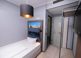 Smart Stay Hotel Station 5