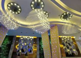 Holiday Villa Hotel & Residence 3
