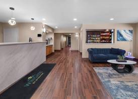 Wingate by Wyndham Utica 3