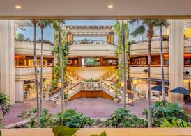 Hyatt Regency Waikiki Beach Resort & Spa 2