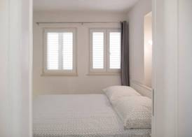 Serious Job Apartment 4