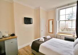 Central Studios Gloucester Place by Roomsbooked 4